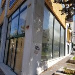 Το κρεοπωλείο πριν την διαμόρφωση της πρόσοψης